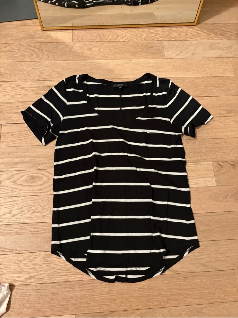 Aritzia Babaton Black and White Striped Short Sleeve Tee